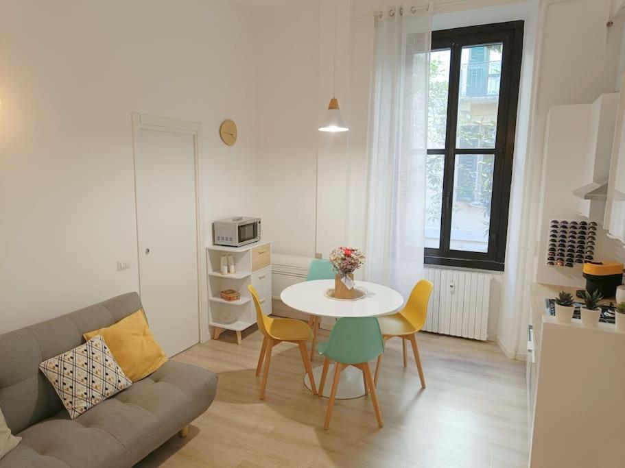 Da Rosa E Pier - Charming Central Apartment Milan Luaran gambar